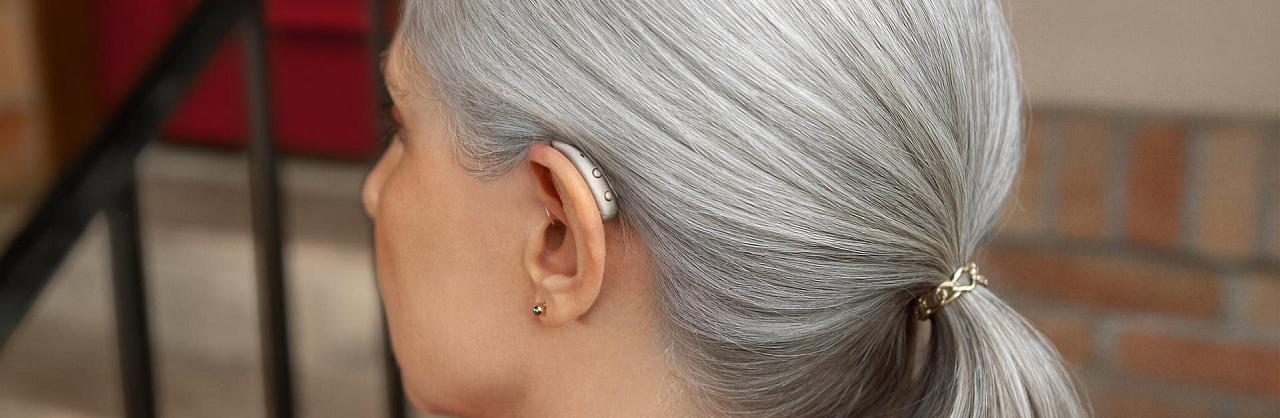 slides/BN_In_ear_close_up_DSC4416_v11.jpg